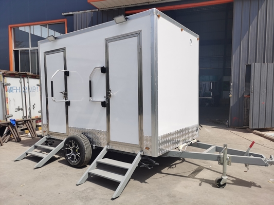 LAKER Customized Luxury Toilet Trailer 2 Station Draagbare Toilet Trailer