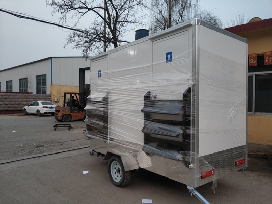 Twee-stand wegvoerbaar Goed inrichting Op maat Toilet Verplaatsbare trailer Douche Toilet verkrijgbaar