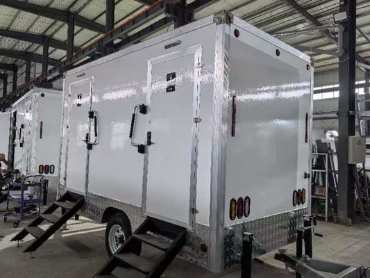 LAKER Customized Luxury Toilet Trailer 2 Station Draagbare Toilet Trailer