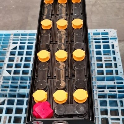 Op maat gemaakte vorkhefbatterij 24v 180Ah/5 uur Loodzuur Traktiebatterij Lang levensduur