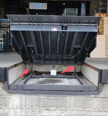 Heavy Duty 13 Ton Hydraulische Dock Leveler voor aangepast platform in industriële laadruimten 2.2*2.5*0.6m