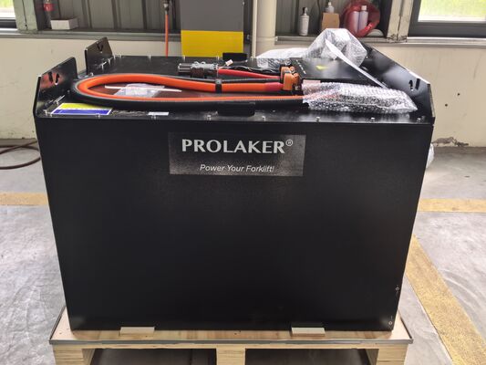 LiFePO4-batterij voor heftruck met slimme BMS. UN38.3 IEC-gecertificeerd, 83.2V 630Ah voor Linde 80V heftruck.