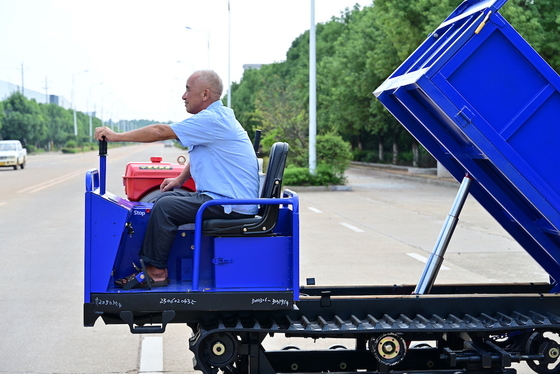 3000kg 20,1kw / 2600r/min Motorvermogen GF3000 Tracked Dumper High Efficiency Durian Harvesting Machinery