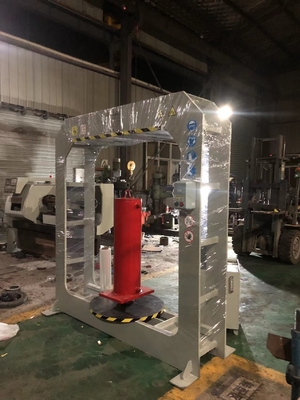 120 ton vorkhefbandpersmachine TP120 voor het demontagen van vaste banden met verstelbaar persframe